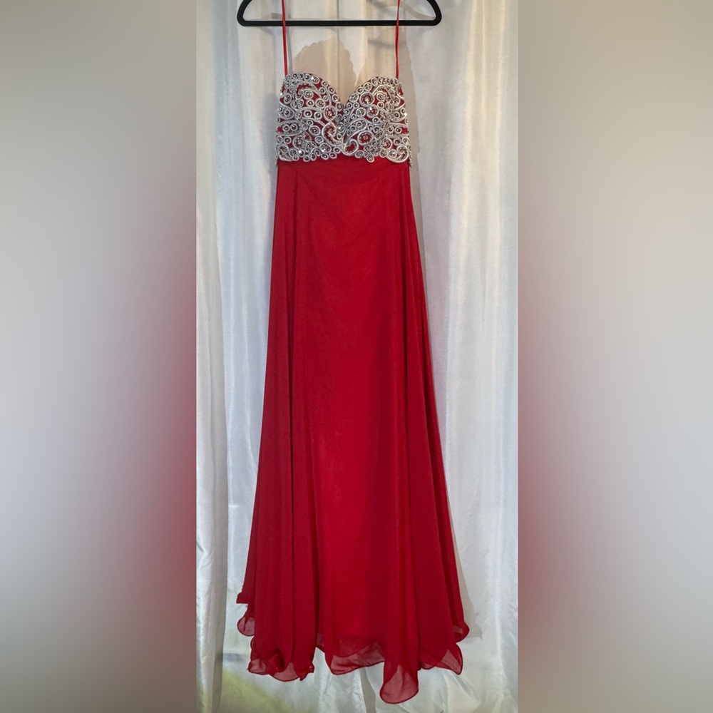 Elegant Red Prom Dress